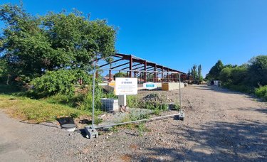 Fonds et murs commerciaux a vendre Montbrison 42600 Loire 800 m2  917000 euros