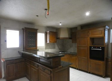 Immeuble a vendre Château-Renard 45220 Loiret 138 m2  91250 euros