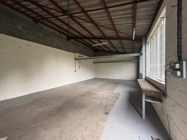 Garage et parking a vendre Lalbenque 46230 Lot  89680 euros