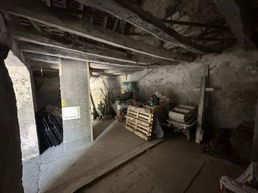 Bien agricole a vendre Vernantes 49390 Maine-et-Loire 110 m2  58300 euros