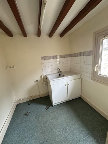 Immeuble a vendre Vernantes 49390 Maine-et-Loire 150 m2  105004 euros