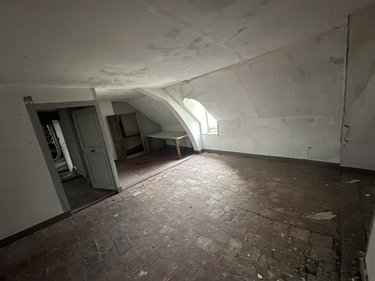 Immeuble a vendre Vernantes 49390 Maine-et-Loire 150 m2  105004 euros