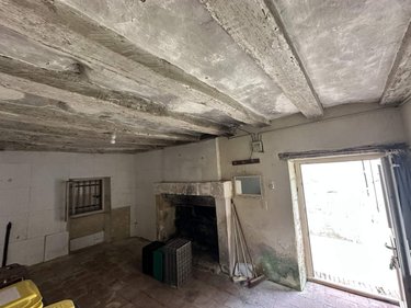 Immeuble a vendre Vernantes 49390 Maine-et-Loire 150 m2  105004 euros