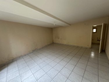 Immeuble a vendre Vernantes 49390 Maine-et-Loire 150 m2  105004 euros