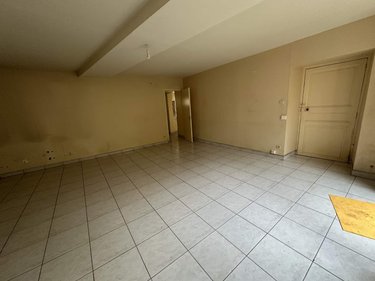 Immeuble a vendre Vernantes 49390 Maine-et-Loire 150 m2  105004 euros