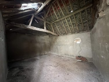 Immeuble a vendre Vernantes 49390 Maine-et-Loire 150 m2  105004 euros