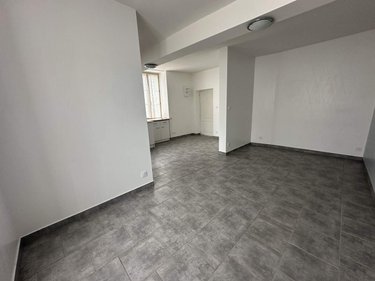 Immeuble a vendre Vernantes 49390 Maine-et-Loire 150 m2  105004 euros