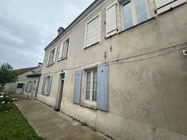 Immeuble a vendre Vernantes 49390 Maine-et-Loire 150 m2  105004 euros
