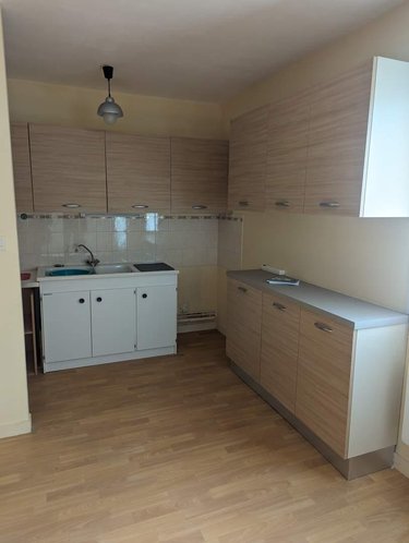 Location appartement Granville 50400 Manche 37 m2 1 pièce 430 euros
