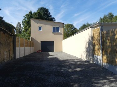Garage et parking a vendre Longueville 50290 Manche 85 m2  79500 euros
