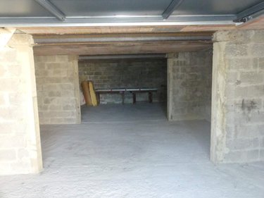 Garage et parking a vendre Longueville 50290 Manche 85 m2  79500 euros