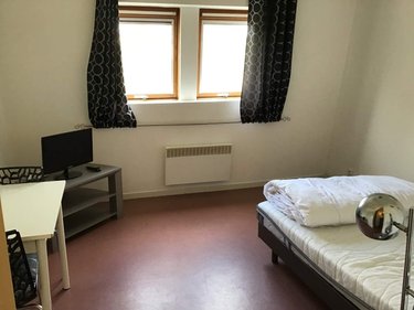 Location appartement Cherbourg-en-Cotentin 50100 Manche 18 m2 1 pièce 450 euros