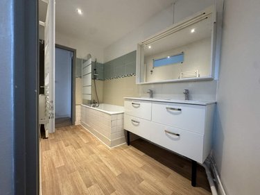 Location appartement Cherbourg-en-Cotentin 50100 Manche 66 m2 4 pièces 750 euros