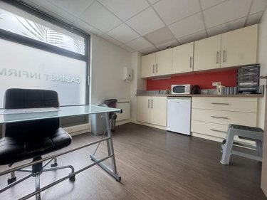 Location fonds et murs commerciaux Cherbourg-en-Cotentin 50100 Manche 28 m2  1010 euros