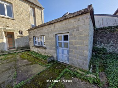 Immeuble a vendre Saint-Hilaire-du-Harcouët 50600 Manche 177 m2  184450 euros