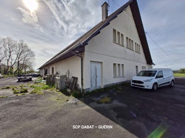 Fonds et murs commerciaux a vendre Isigny-le-Buat 50540 Manche 905 m2  337280 euros