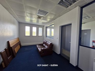 Fonds et murs commerciaux a vendre Isigny-le-Buat 50540 Manche 905 m2  337280 euros
