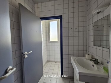 Fonds et murs commerciaux a vendre Isigny-le-Buat 50540 Manche 905 m2  337280 euros