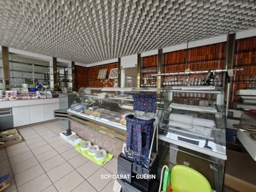Immeuble a vendre Saint-Hilaire-du-Harcouët 50600 Manche 440 m2  233200 euros