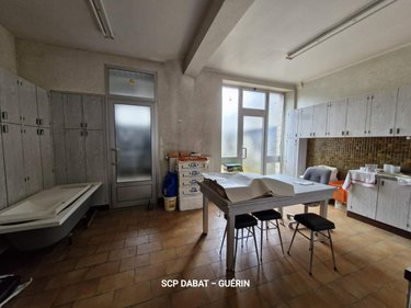 Immeuble a vendre Saint-Hilaire-du-Harcouët 50600 Manche 440 m2  274040 euros