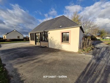 Fonds et murs commerciaux a vendre Isigny-le-Buat 50540 Manche 83 m2  152830 euros