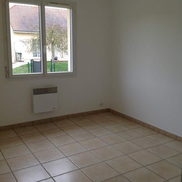 Location maison Villeneuve Saint Vistre et Villevotte 51120 Marne 94 m2 4 pièces 800 euros