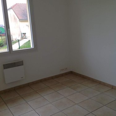 Location maison Villeneuve Saint Vistre et Villevotte 51120 Marne 94 m2 4 pièces 800 euros