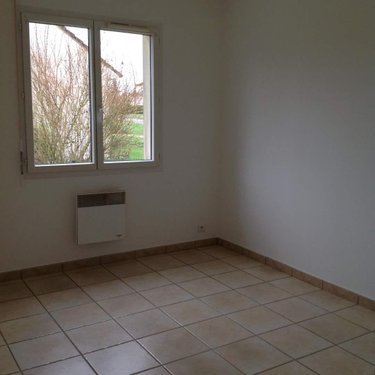 Location maison Villeneuve Saint Vistre et Villevotte 51120 Marne 94 m2 4 pièces 800 euros