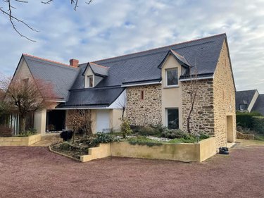 Maison a vendre Saint-Baudelle 53100 Mayenne 230 m2 8 pièces 434700 euros