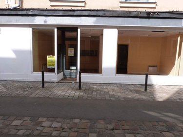 Location fonds et murs commerciaux Craon 53400 Mayenne 53 m2  538 euros