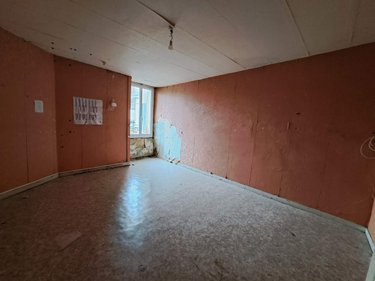 Fonds et murs commerciaux a vendre Craon 53400 Mayenne 100 m2  37400 euros