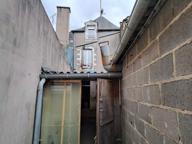 Fonds et murs commerciaux a vendre Craon 53400 Mayenne 100 m2  37400 euros