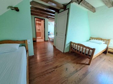 Fonds et murs commerciaux a vendre La Selle-Craonnaise 53800 Mayenne 733 m2  622800 euros