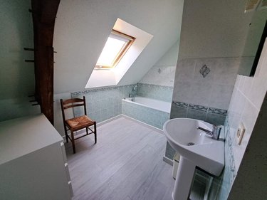 Fonds et murs commerciaux a vendre La Selle-Craonnaise 53800 Mayenne 733 m2  622800 euros