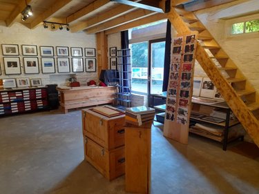 Fonds et murs commerciaux a vendre La Gacilly 56200 Morbihan 60 m2  183400 euros