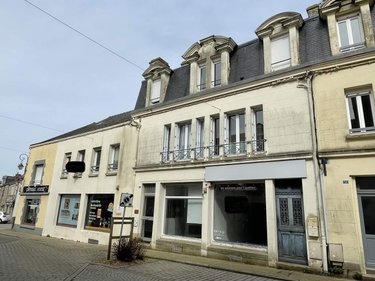Immeuble a vendre Questembert 56230 Morbihan 360 m2  578100 euros