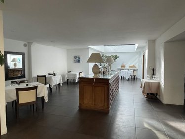 Fonds et murs commerciaux a vendre Rochefort-en-Terre 56220 Morbihan 250 m2  106000 euros
