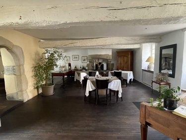 Fonds et murs commerciaux a vendre Rochefort-en-Terre 56220 Morbihan 250 m2  106000 euros
