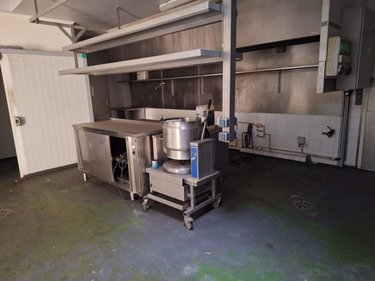 Fonds et murs commerciaux a vendre Mauron 56430 Morbihan 1468 m2  374000 euros