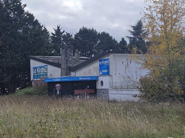 Fonds et murs commerciaux a vendre Luceau 72500 Sarthe 614 m2  189000 euros