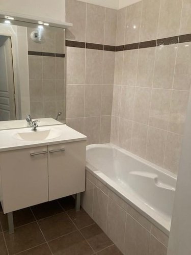 Location appartement Bois-Guillaume 76230 Seine-Maritime 87 m2 5 pièces 987 euros