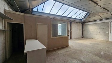 Fonds et murs commerciaux a vendre Saint-Saëns 76680 Seine-Maritime 200 m2  177300 euros