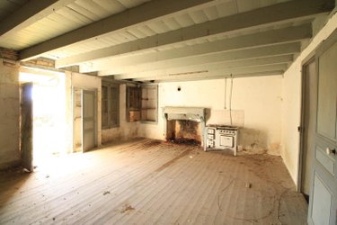 Maison a vendre Vouillé 86190 Vienne 200 m2  109000 euros