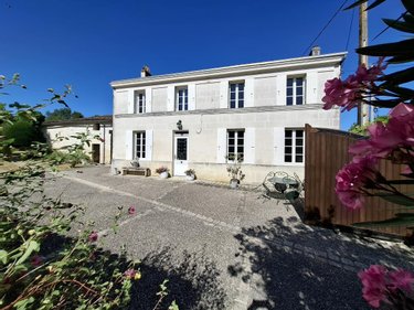 Maison a vendre Nieul-lès-Saintes 17810 Charente-Maritime 223 m2 7 pièces 375000 euros