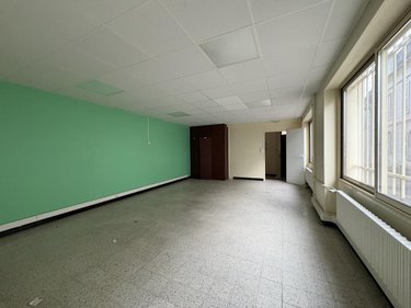Fonds et murs commerciaux a vendre Laon 02000 Aisne 113 m2  119000 euros