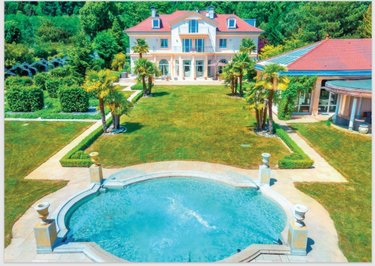propriete a vendre Divonne-les-Bains 01220 Ain 900 m2 16 pièces