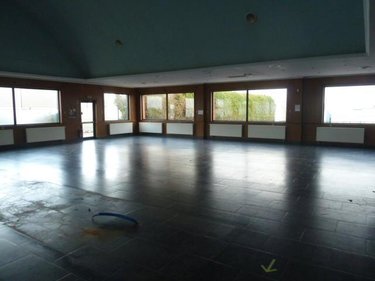 Fonds et murs commerciaux a vendre Proville 59267 Nord 863 m2  450000 euros