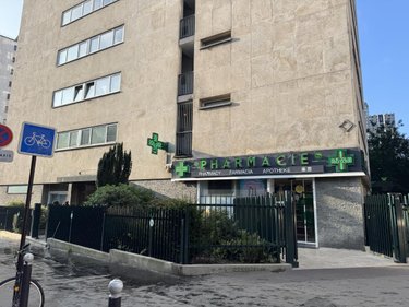 Fonds et murs commerciaux a vendre Paris 15e arrondissement 75015 Paris 121 m2  830400 euros