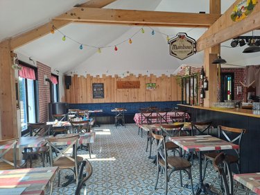Fonds et murs commerciaux a vendre Ardres 62610 Pas-de-Calais 100 m2  693548 euros