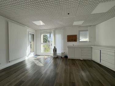 Fonds et murs commerciaux a vendre Locminé 56500 Morbihan 318 m2  411380 euros